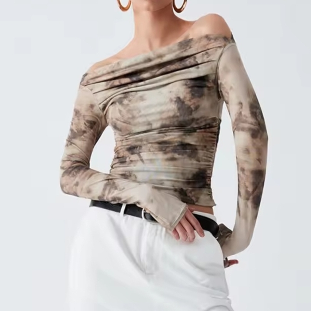 NO LABEL. Off-Shoulder Tie-Dye Long Sleeve Top